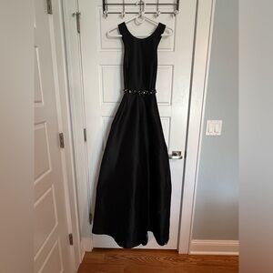 Monique Lhullier evening gown dress black cross back jewels beads black size 4
